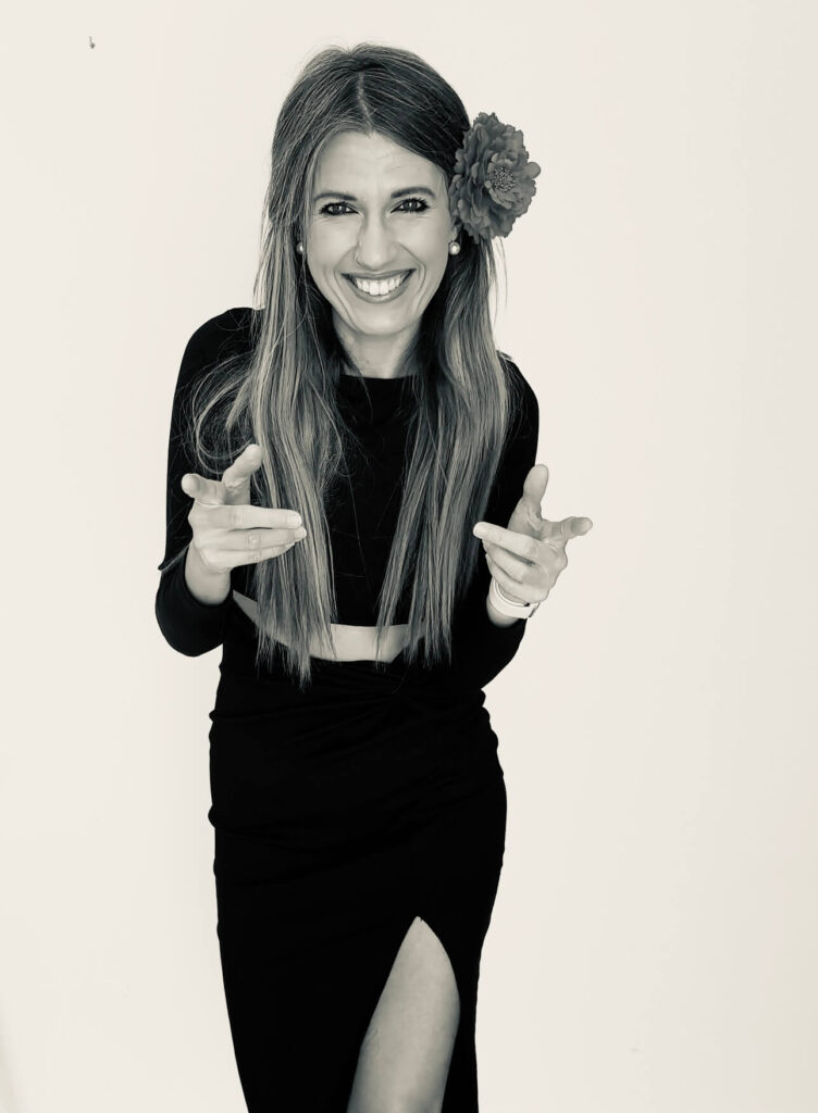 Tóth Brigitta | Canta y Aprende - Tanulj spanyolul zenéve